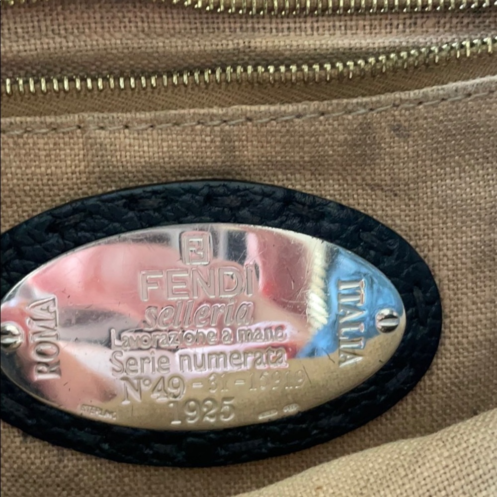 Authentic Fendi hobo bag - Picture 4 of 8